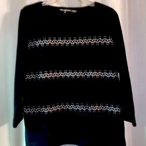 Black knit 3/4 sleeve shirt